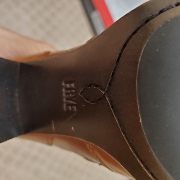 COPY - Gorgeous leather Frye Boots - Picture 3 of 3